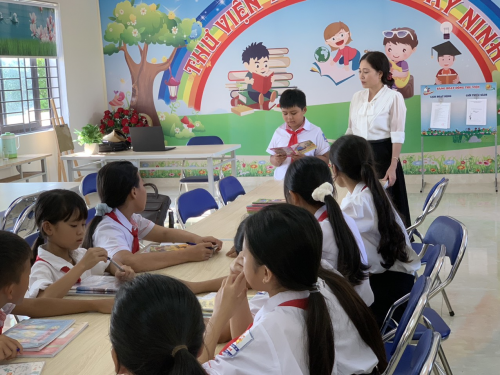Tiết đọc: Thư  viện tại trường THCS Kỳ Ninh - Khơi dậy tình yêu đối với sách